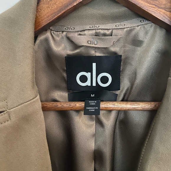 ALO Yoga Olive Trench Coat - Picture 6 of 11